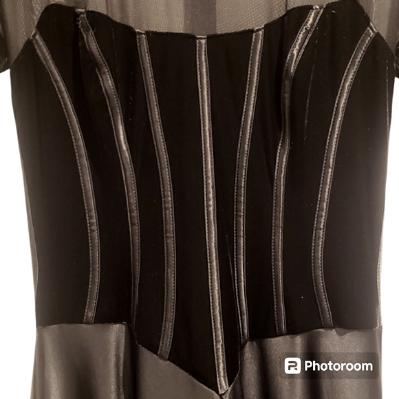 Vintage Tadashi Black Vevlet, Sheer & Pleather Corset Gown Size 16 - Picture 6 of 14